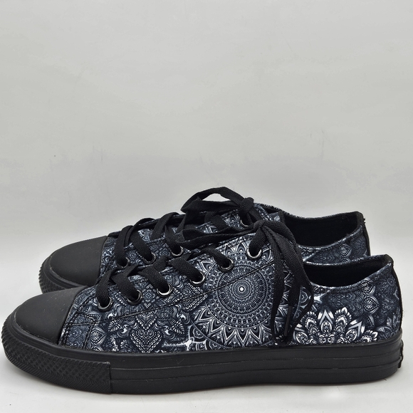 Yes We Vibe Blue And Black Mandala Sneakers Size 8.5-Women's, 7 -Men's - Picture 9 of 16